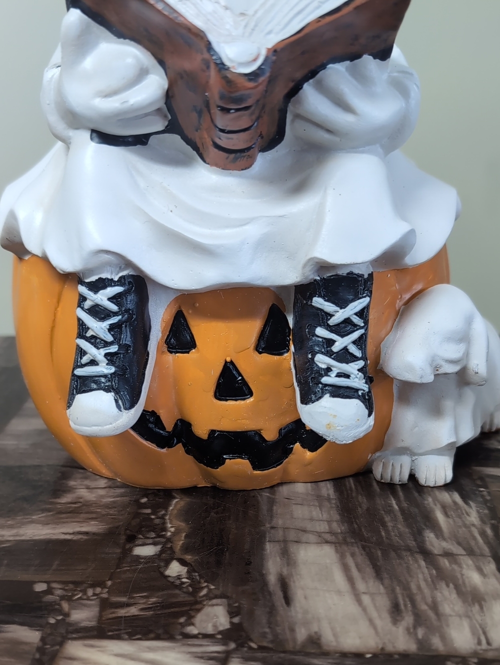 Spooky Cute Reading Ghost Figurine with Pumpkin and Ghost Dog Detail π»π - Picture 3 of 7